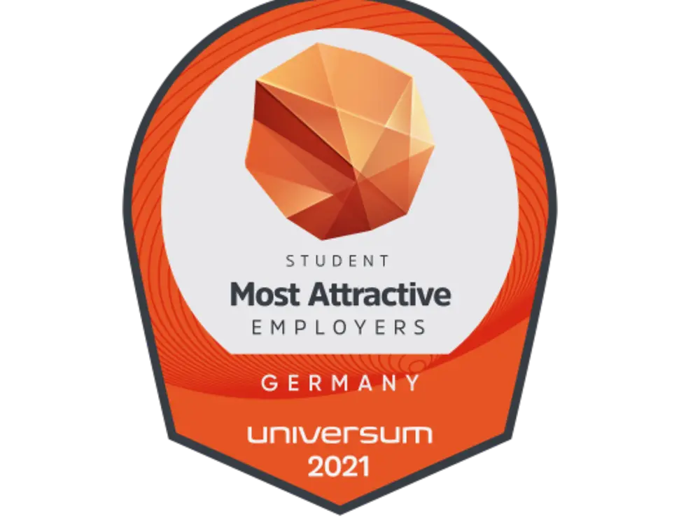 Universum Badge