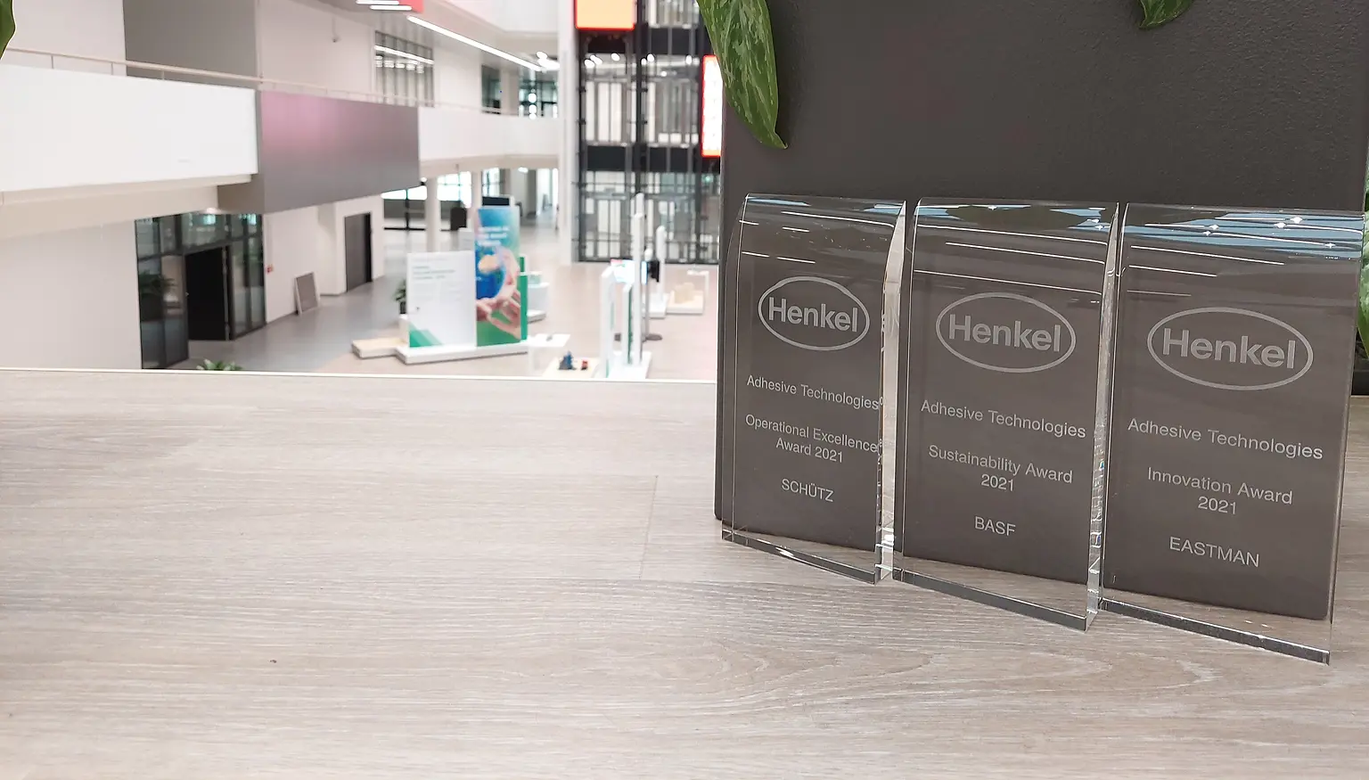 Henkel hat seine Supplier Awards 2021 in den drei Kategorien Nachhaltigkeit, Innovation und Lieferleistung verliehen. 