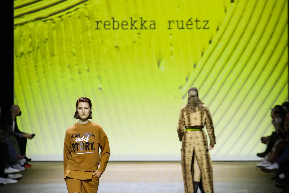 SYOSS FashionWeek 2022 – Rebekka Ruétz Fashionshow