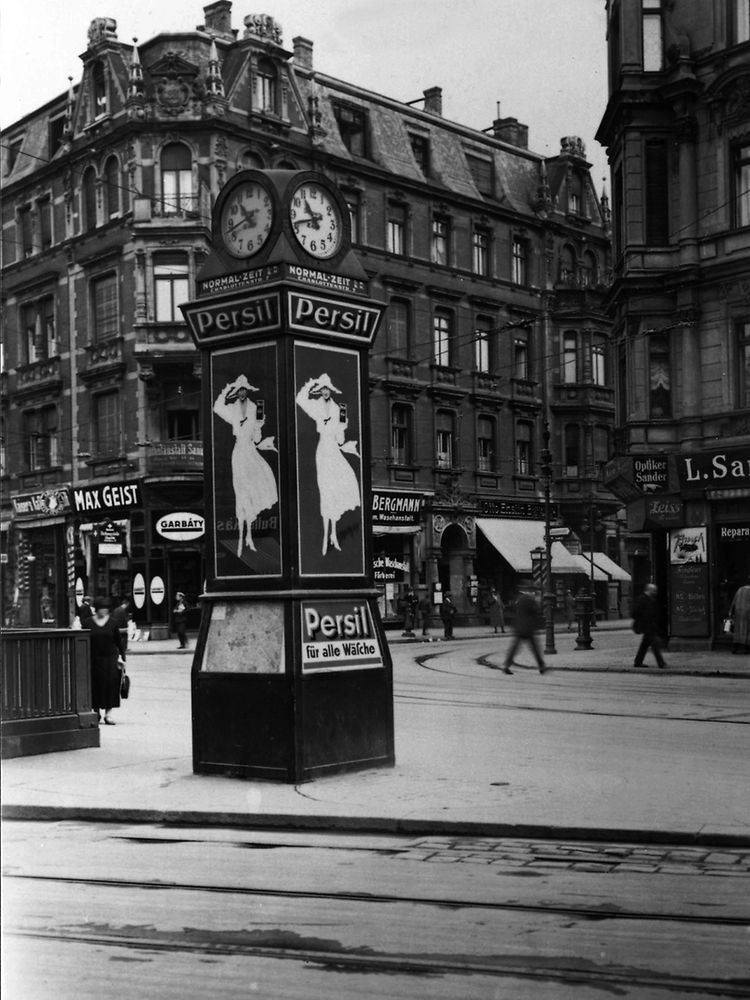 Eine Persil-Uhr in Berlin aus dem Jahr 1925.