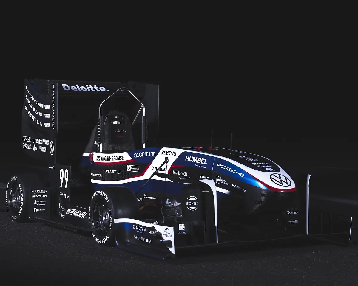 
Die Konstruktion des Rennfahrzeugs von „Ecurie Aix“ für die Formula Student dauerte über vier Monate
(Bild: Ecurie Aix)