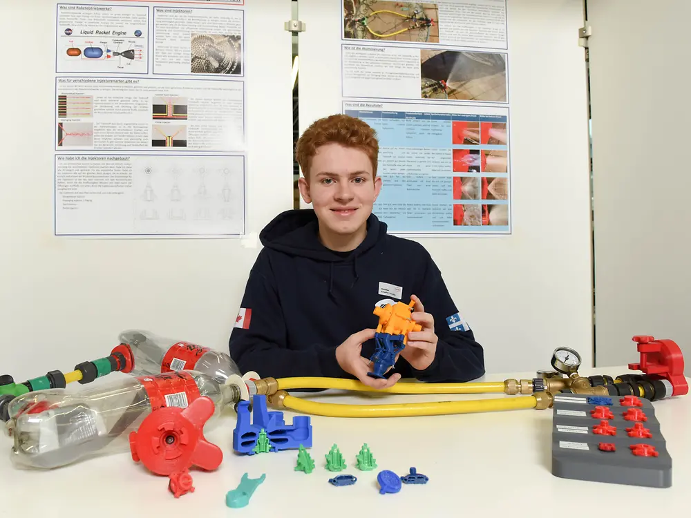 
Vergleich unterschiedlicher Injektoren für Raketentriebwerke mit Flüssigtreibstoff, Christian Schaefter Gonzalez von der Deutschen Schule Barcelona (Spanien)