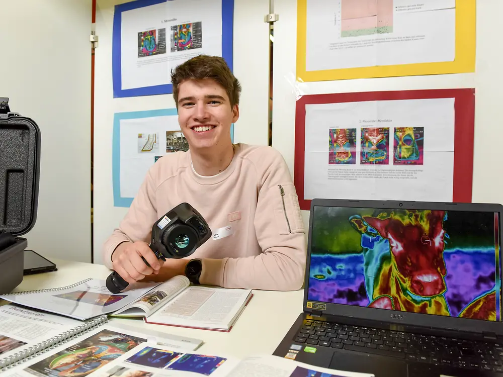 nrw-landessieger-arbeitswelt-digitale-diagnosen-waermebildkameras-fuer-die-automatische-untersuchung-von-rinderklauen-julius-clauss-bischoefliche-marienschule-moenchengladbach-shr-0825