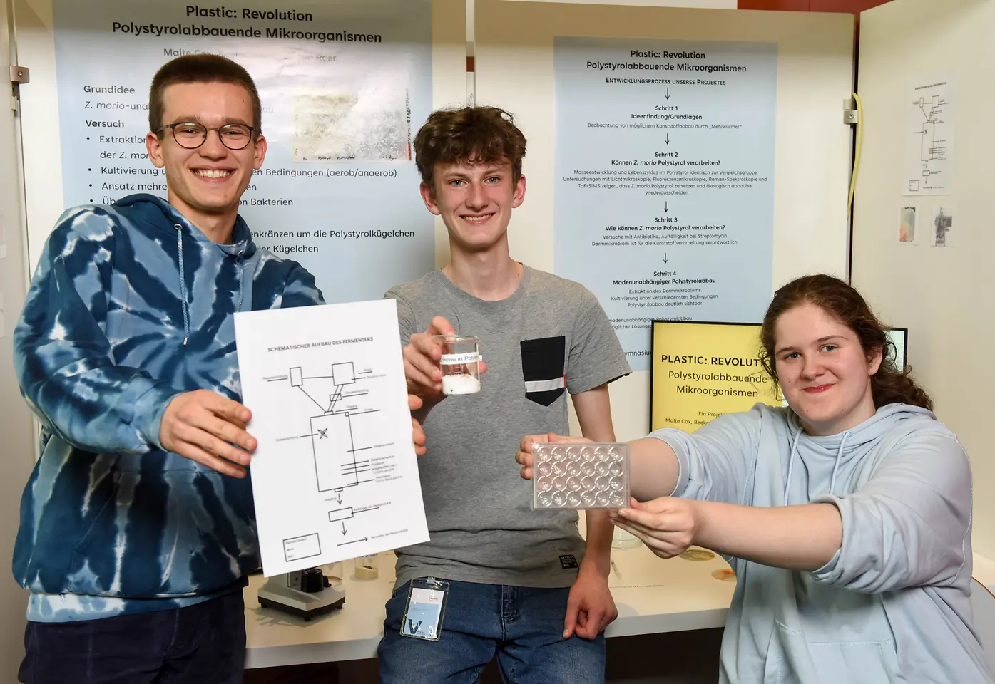 nrw-landessieger-biologie-plastic-revolution-plastikfressende-mikroorganismen-malte-cox-leo-roer-beeke-drechsler-staedtisches-wilhelm-hittorf-gymnasium-muenster-shr-0142