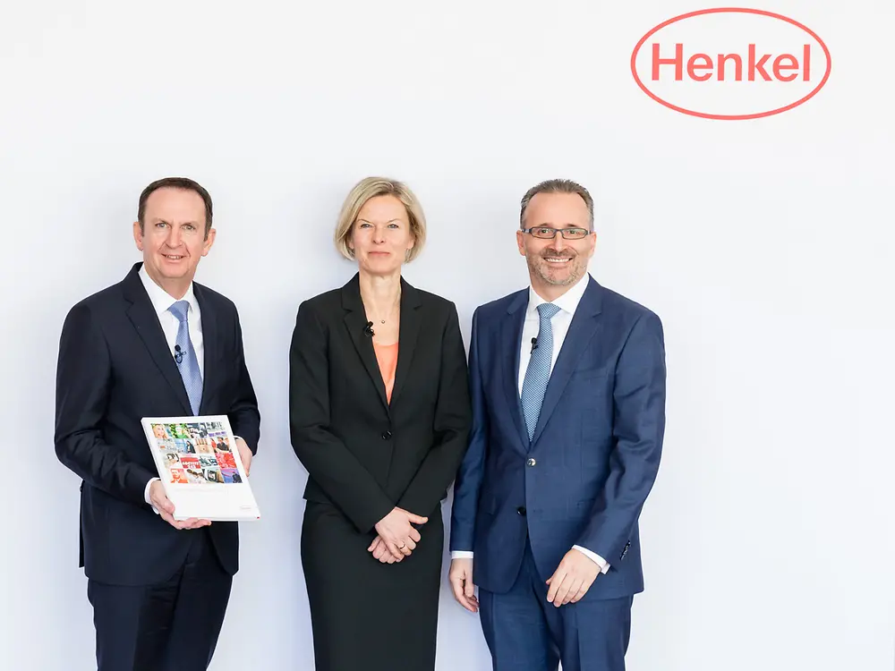 
At the annual results press conference: CEO Hans Van Bylen, Kathrin Menges, Executive Vice President Human Resources, and CFO Carsten Knobel (from left)