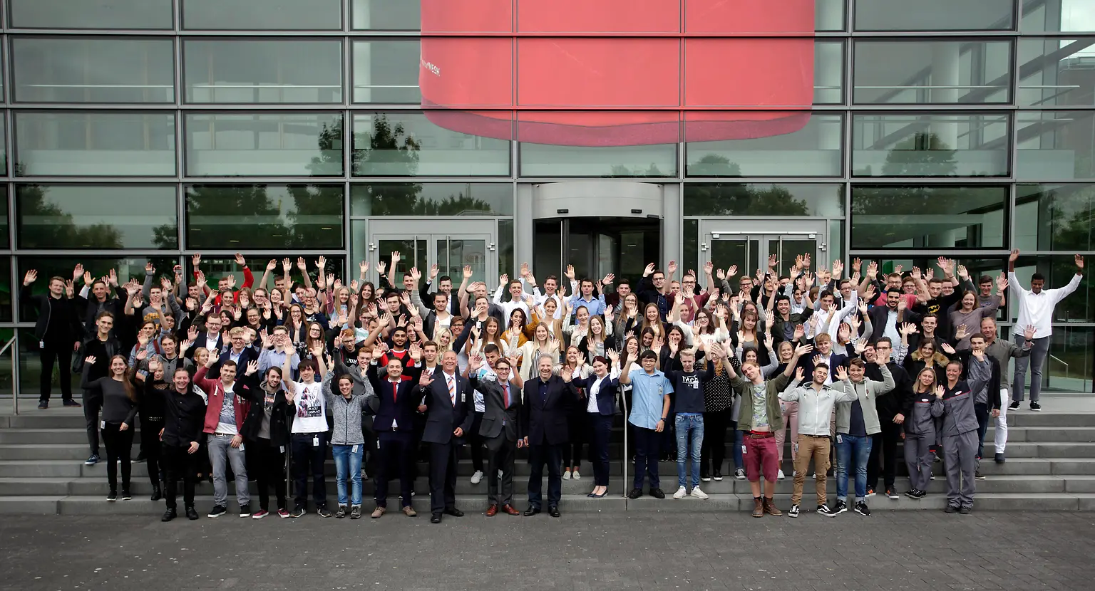 Die neuen Azubis freuen sich auf ihre Ausbildung bei Henkel